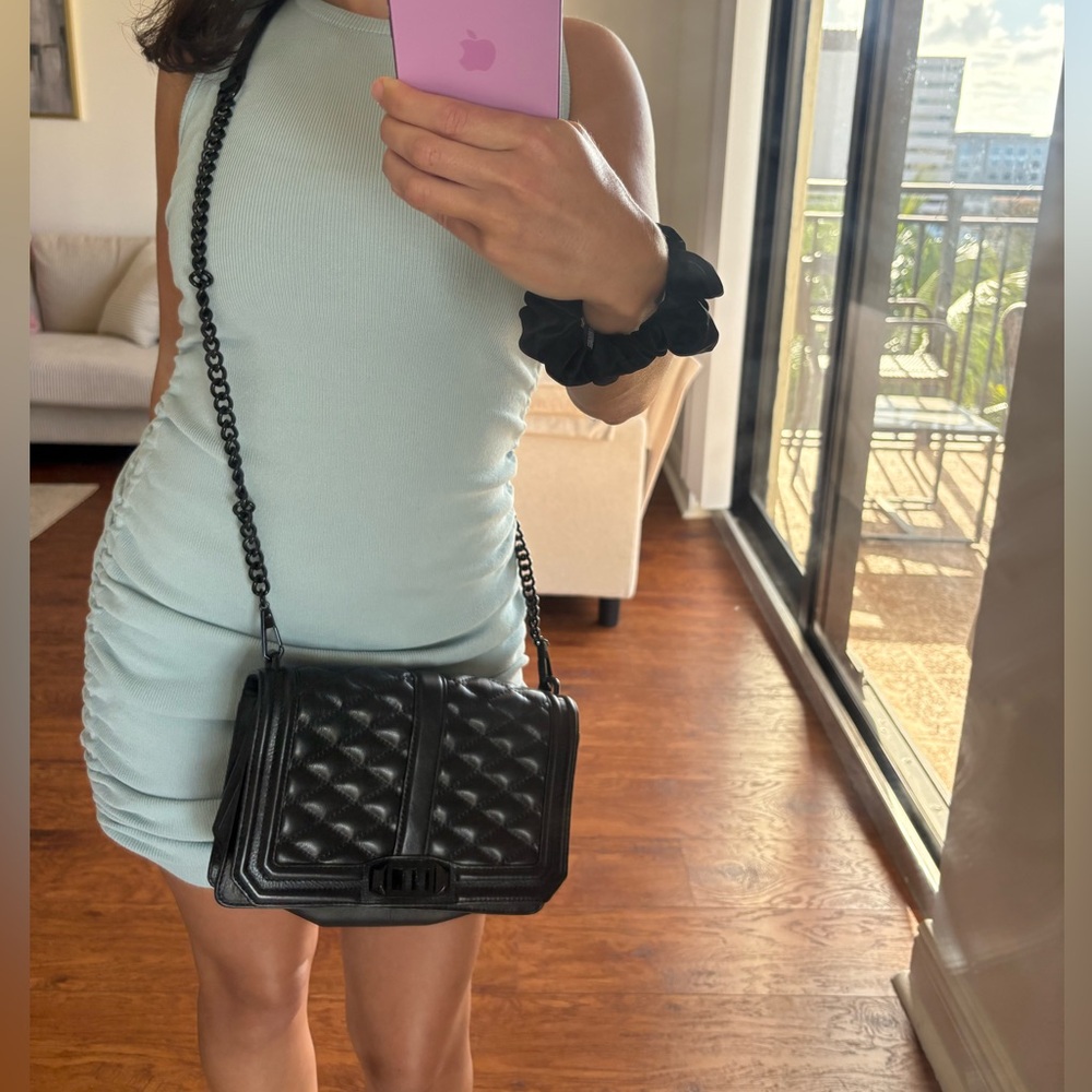 Rebecca Minkoff black quilted leather crossbody bag #glamour #minimalist